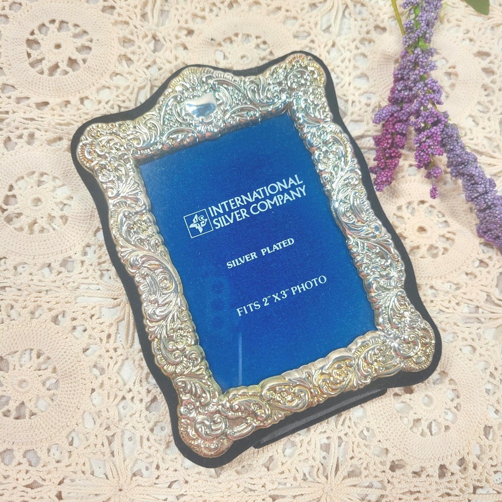 Vintage International Silver Co Silverplate Photo Frame 3x4"